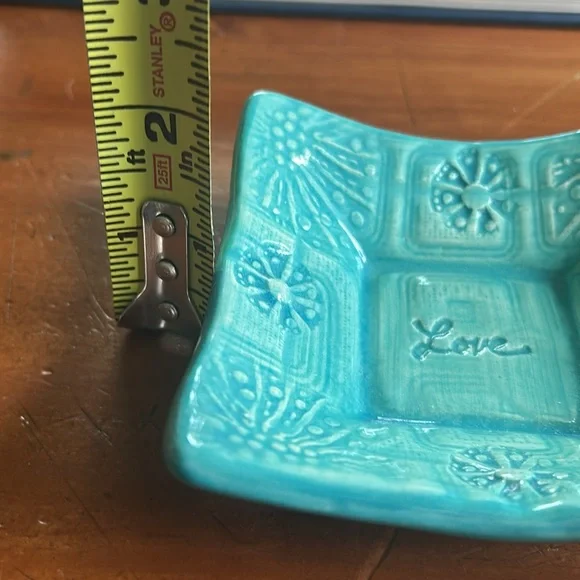Lorraine Oerth Turquoise Ceramic “Love” Trinket Dish Jewelry - Picture 5 of 7